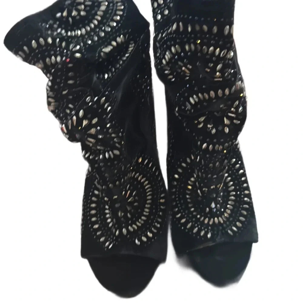 Vince Camuto IMAGINE black beaded peep toe booties
NEW - Picture 2 of 10